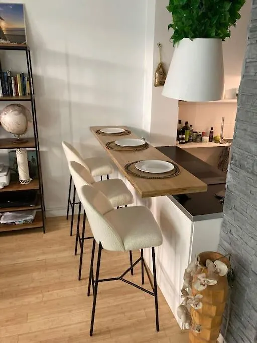 T2 Jardin Vauban Vieux Port Apartment Marseille 0*,