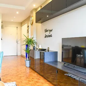  Appartement Grand Avec Balcon Et Parking