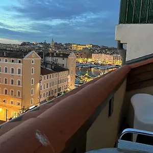Appartement Loft Moderne Vue Vieux Port Terrasse Rooftop, Marseilles